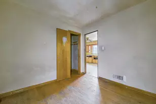 5208 S Long Ave, Chicago, IL 60638 - Photo 13