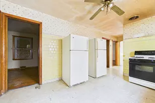 5208 S Long Ave, Chicago, IL 60638 - Photo 11