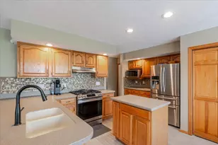 1914 Berkshire Gardens Cc Ln, Normal, IL 61761 - Photo 5