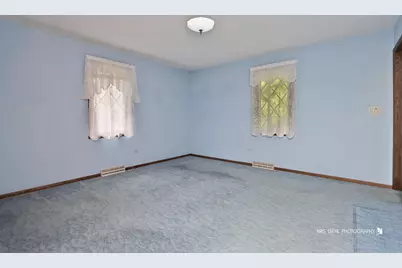 10639 W Circle Drive, Beach Park, IL 60099 - Photo 11