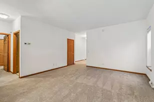 227 Rodeo Dr, Grayslake, IL 60030 - Photo 7