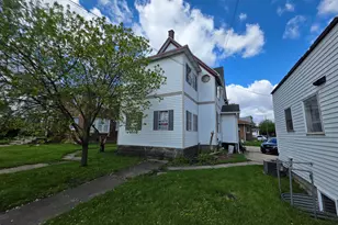 333 N 7th St, Dekalb, IL 60115 - Photo 3