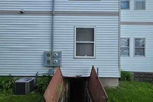 333 N 7th St, Dekalb, IL 60115 - Photo 5
