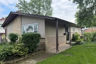 13514 Short Dr, Crestwood, IL 60418 - Photo 1