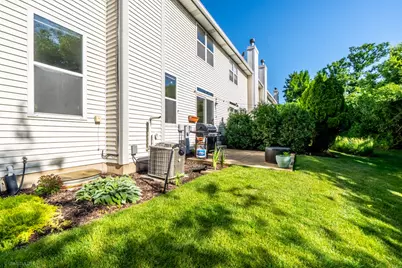 9207 Waterfall Glen Boulevard, Darien, IL 60561 - Photo 39