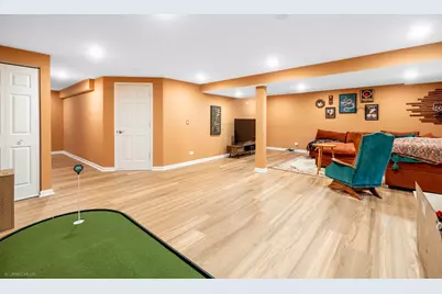 9207 Waterfall Glen Boulevard, Darien, IL 60561 - Photo 35