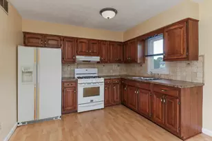 1402 N Hershey Rd, Bloomington, IL 61704 - Photo 11