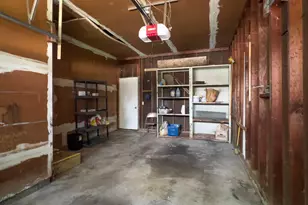 1402 N Hershey Rd, Bloomington, IL 61704 - Photo 31