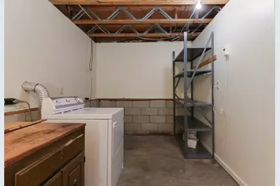 1402 N Hershey Road, Bloomington, IL 61704 - Photo 29