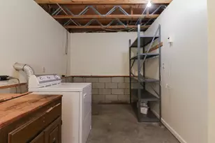 1402 N Hershey Rd, Bloomington, IL 61704 - Photo 29