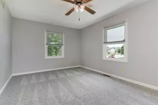 1402 N Hershey Rd, Bloomington, IL 61704 - Photo 13