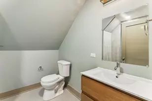 819 Mapleton Ave, Oak Park, IL 60302 - Photo 31