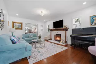 405 Kreitzer Ave, Bloomington, IL 61701 - Photo 5