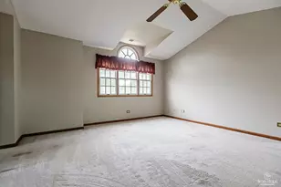 8575 Sandalwood Dr, Darien, IL 60561 - Photo 19