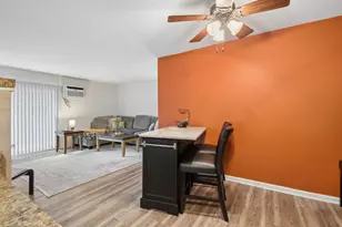 10820 Kilpatrick Ave, Oak Lawn, IL 60453 - Photo 9