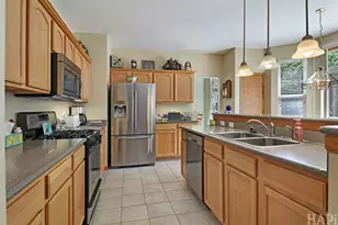 2001 Sparrow Cir, Round Lake, IL 60073 - Photo 3