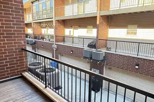 3232 S Shields Ave, Chicago, IL 60616 - Photo 9