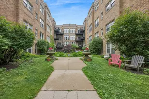 1637 W Pratt Blvd, Chicago, IL 60626 - Photo 17