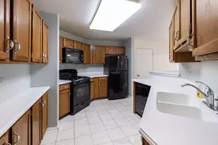 30W022 Juniper Ct, Warrenville, IL 60555 - Photo 9