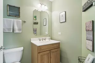 77 S Evergreen Ave, Arlington Heights, IL 60005 - Photo 13