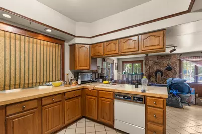 424 S 7th Street, Dekalb, IL 60115 - Photo 9