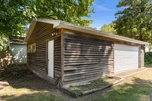 424 S 7th St, Dekalb, IL 60115 - Photo 25