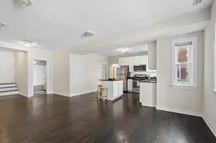 3042 W Diversey Ave, Chicago, IL 60647 - Photo 9