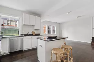 3042 W Diversey Ave, Chicago, IL 60647 - Photo 5