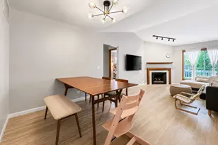 1891 Fox Run Dr, Elk Grove Village, IL 60007 - Photo 3