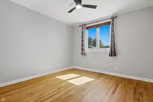 8940 S Utica Ave, Evergreen Park, IL 60805 - Photo 5