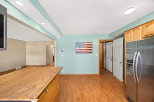 712 Spring St, Roselle, IL 60172 - Photo 9