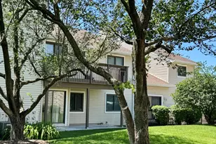 1036 N Pine Tree Circle, Buffalo Grove, IL 60089 - Photo 5