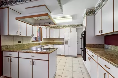 6650 N Lightfoot Avenue, Chicago, IL 60646 - Photo 11