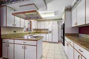 6650 N Lightfoot Ave, Chicago, IL 60646 - Photo 11