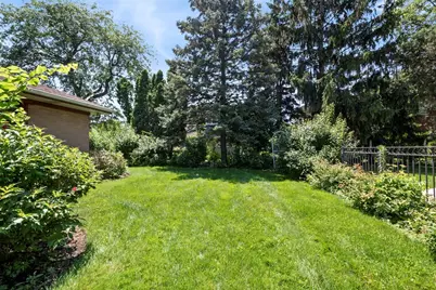 6650 N Lightfoot Avenue, Chicago, IL 60646 - Photo 23