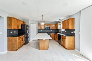 945 Forest View Way, Antioch, IL 60002 - Photo 7