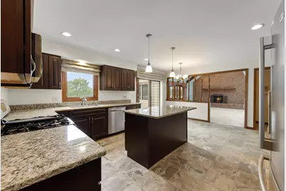 1841 Helen Court, Wheaton, IL 60189 - Photo 9