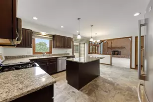 1841 Helen Ct, Wheaton, IL 60189 - Photo 9