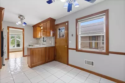 7357 N Crawford Avenue, Lincolnwood, IL 60712 - Photo 11