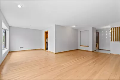 7357 N Crawford Avenue, Lincolnwood, IL 60712 - Photo 7