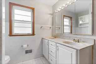 7357 N Crawford Ave, Lincolnwood, IL 60712 - Photo 15