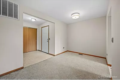 917 Golf Course Road #2, Crystal Lake, IL 60014 - Photo 3