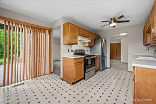 917 Golf Course Rd, Crystal Lake, IL 60014 - Photo 7