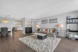 6033 N Sheridan Rd, Chicago, IL 60660 - Photo 3