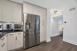 6033 N Sheridan Rd, Chicago, IL 60660 - Photo 9