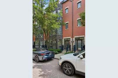 473 N Clinton Street, Chicago, IL 60654 - Photo 3