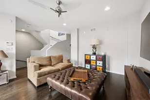 473 N Clinton St, Chicago, IL 60654 - Photo 25
