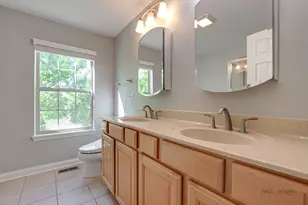 2460 Violet St, Glenview, IL 60026 - Photo 17