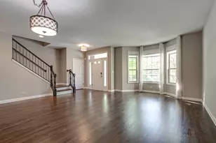 2460 Violet St, Glenview, IL 60026 - Photo 5