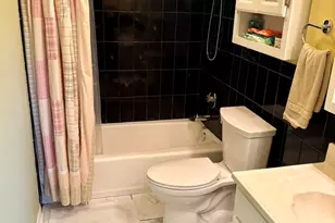 41 E Janata Blvd, Lombard, IL 60148 - Photo 9